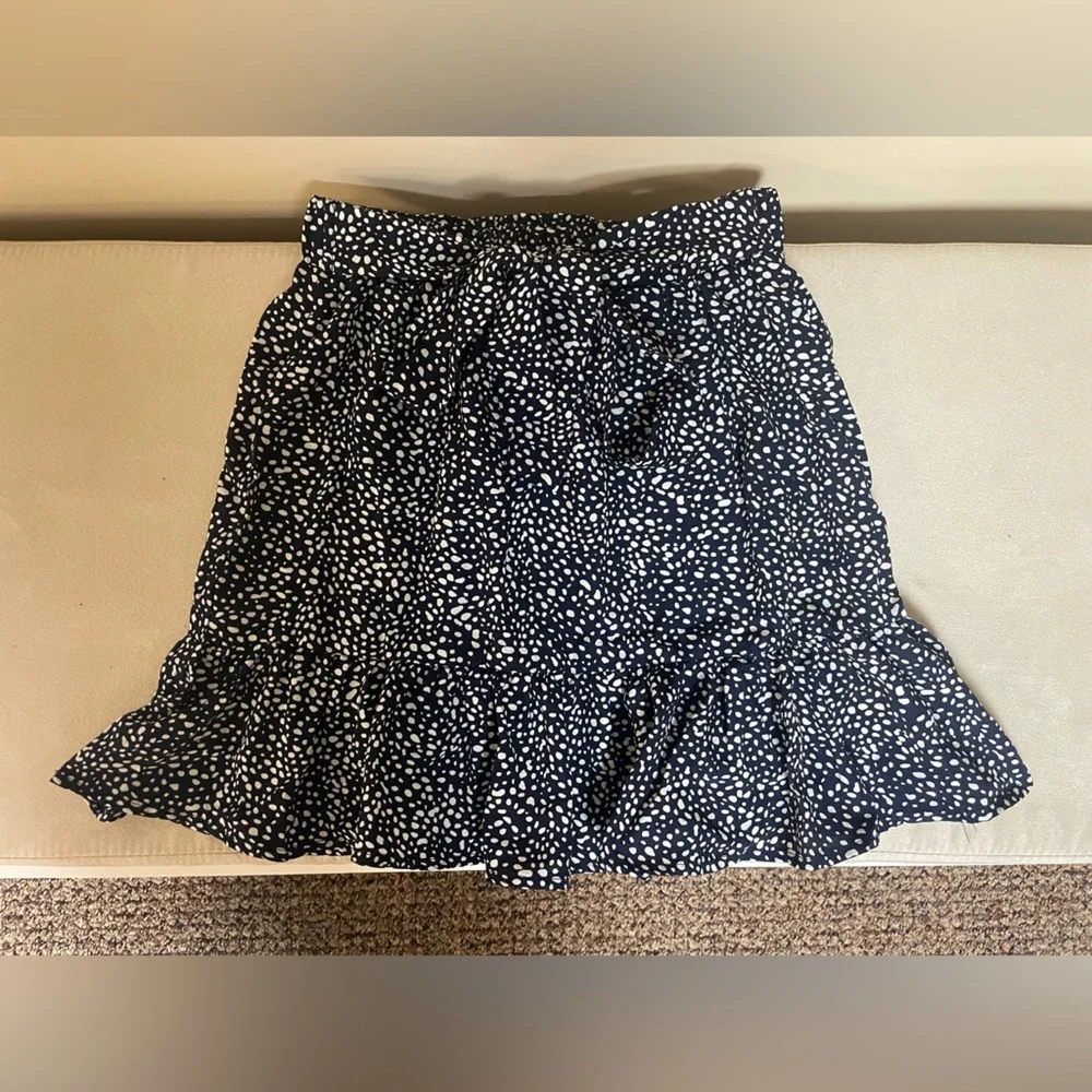 NWOT Shein Navy Blue and White Speckled Fabric Skirt, Size XS - Picture 3 of 6